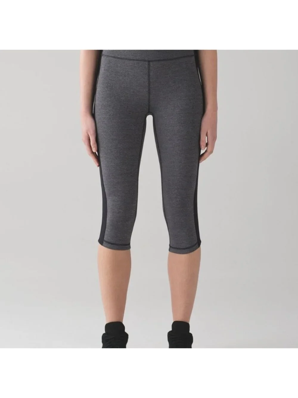 Lululemon Squad Goals Crop (17